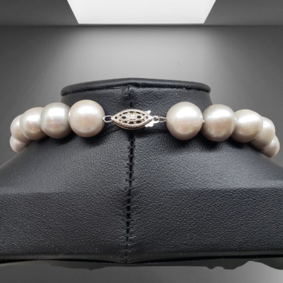 SILVER Cultured Freshwater Pearl Necklace AND Earrings - Picture 2 of 3